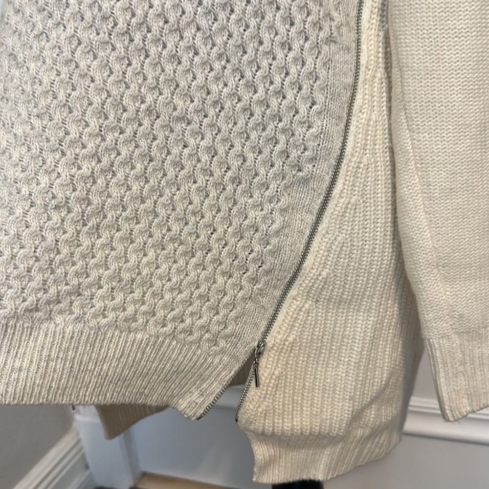 Ivory Sweater - Picture 2 of 3
